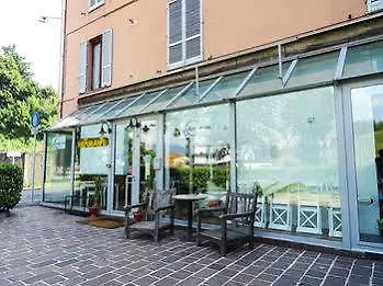 Residence Victoria Como 0*,  Italy
