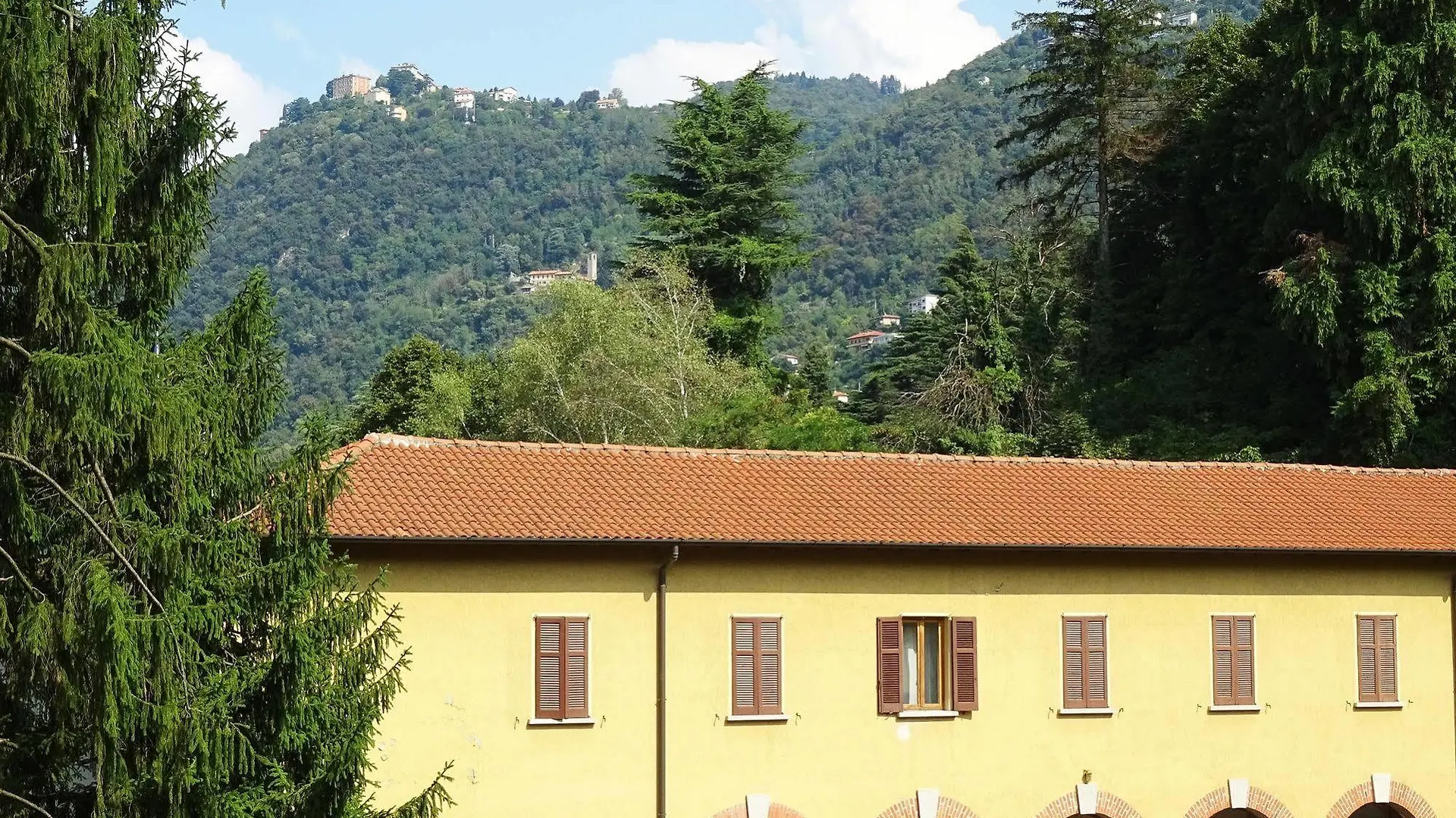 Residence Victoria Como 0*,  Italy